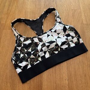Victoria's Secret MEDIUM Black White Geometric The Player Racerback Sports Bra